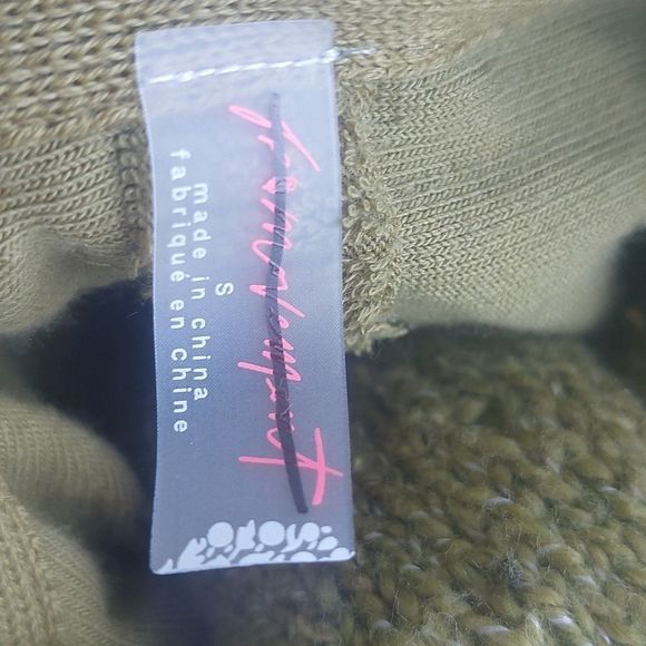 FREE People Movement Powder Bunny Sweater Medium NWOT - Picture 10 of 11